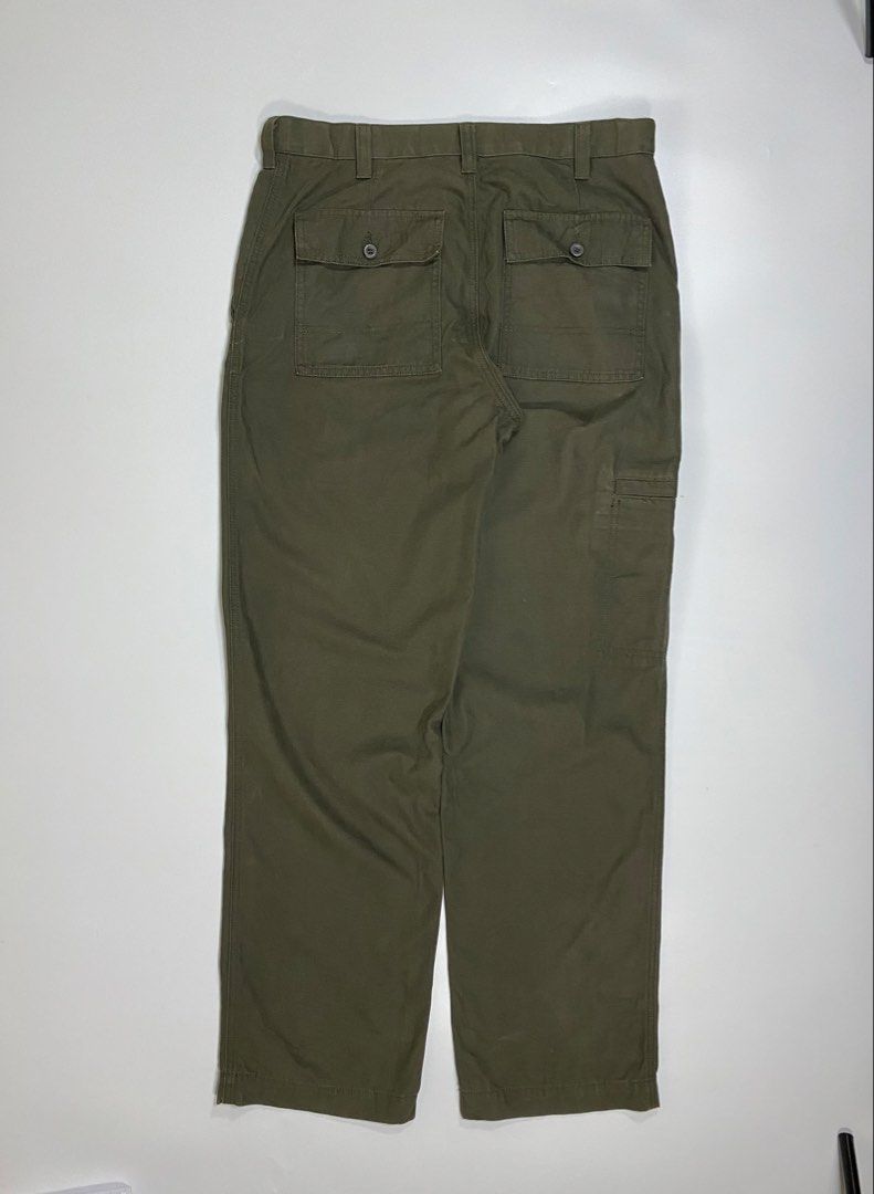 Dockers Baker Pants (Category: Trousers) located in Bago City. Submitted by johnpaul_gidlayan (Listing ID 1470971007, Image 1). Description: Dockers Baker Pants Item Details Size: 34-35 Lenght: 42.5 Leg Opening: 8.7 Rise: 11.5 Condition: Excellent condition (needwash) Color Rate: 9.4/10 Flaws: None (Item color vary due to lighting) — Price: 950+sf.