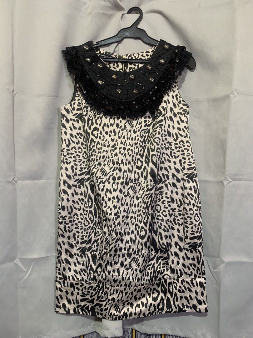 Dolce & Gabbana Dress (Category: Activewear) located in Manila. Submitted by bibiies2.0xghettothrift (Listing ID 1470943872, Image 1). Description: Mine 1500 Details W20 L33 Large on tag loc. baclaran parañaque.