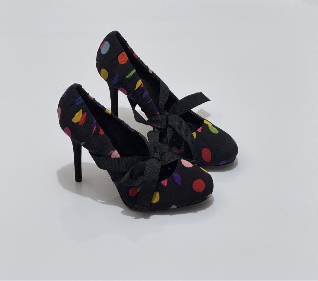 Dolce&Gabbana heeled (Category: Heels) located in Quezon City. Submitted by byuklph (Listing ID 1471095059, Image 3). Description: Authentic💯size39/25cm Excellent condition No inclusion .