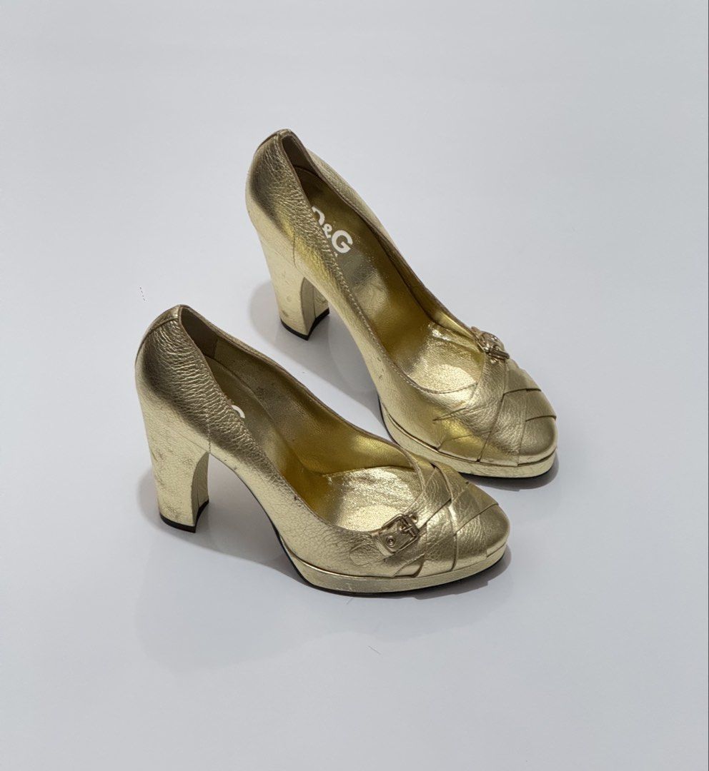 Dolce&Gabbana heels (Category: Heels) located in Quezon City. Submitted by byuklph (Listing ID 1471095349, Image 3). Description: Authentic💯size38/25cm🦋 Excellent condition no inclusion .