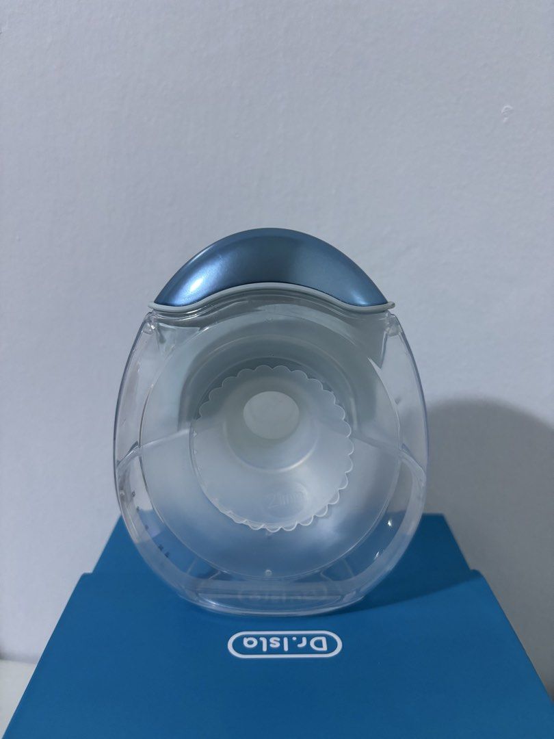 Dr. Isla Wearable Breast Pump Model EB51 (Category: Breastfeeding & Bottle Feeding) located in Manila. Submitted by plut01 (Listing ID 1471044542, Image 3). Description: Dr. Isla Wearable Breast Pump EB51 Hands-Free 3 Modes & 12 Levels - 1 pc with FREE EXTRA MOTOR + PARTS For only Php 1,300 with FREE EXTRA MOTOR + PARTS! Original price with extra motor & parts is Php 3,800 - Low noise at less than 40 decibels - Ultra thin invisible design - Light