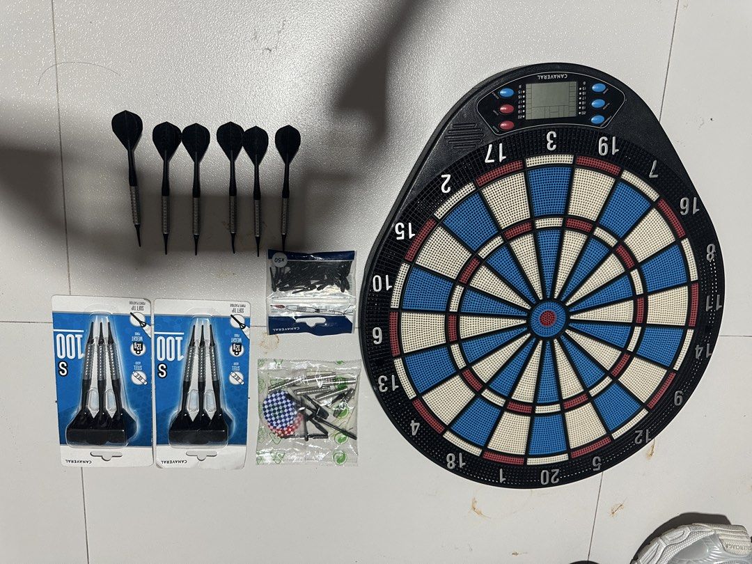 ED110 DARTBOARD ELECTRONIC (Category: Other Sports Equipment and Supplies) located in Angeles City. Submitted by royal_vintage_thriftshop (Listing ID 1471052543, Image 2). Description: Dart pin +12. Free No issue No box.