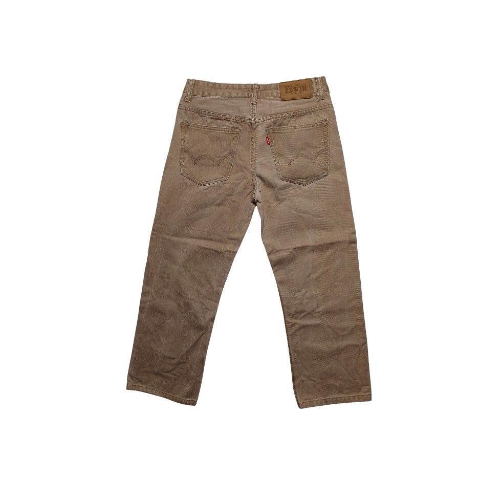 EDWIN Khaki Denim Jeans (Category: Jeans) located in Meycauayan. Submitted by thrifting_gorilla (Listing ID 1471109174, Image 2). Description: EDWIN Khaki Denim Jeans - Brand: EDWIN - Color: Brown - Fit: Straight leg cut - Design: Classic five-pocket layout with leather patch on back waistband and branded buttons - Condition/Material: Sturdy fabric, ideal for everyday casual wear.