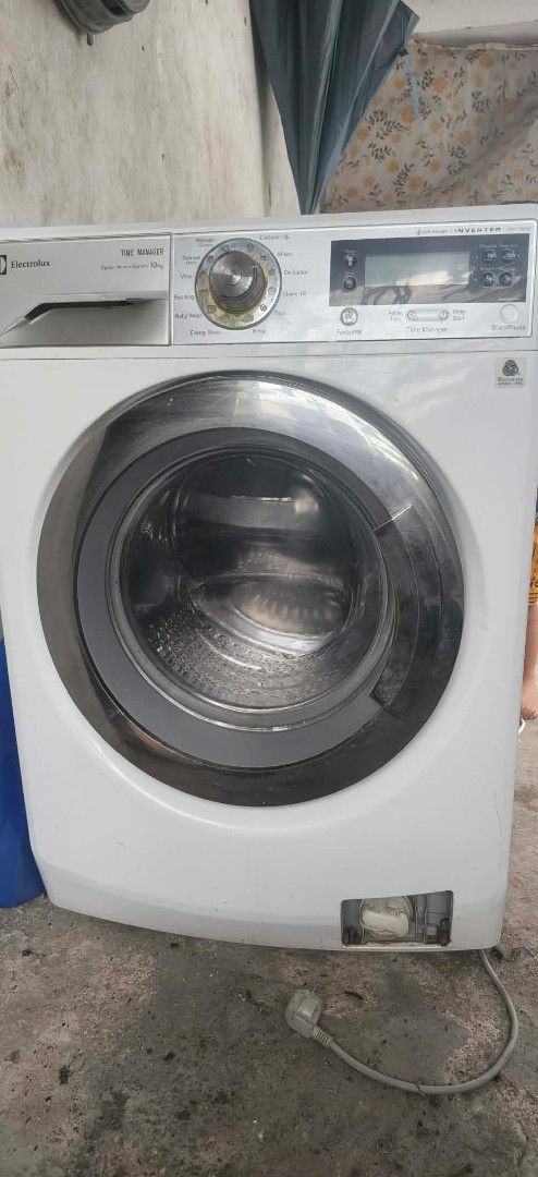 Electrolux inverter 10kg (Category: Dishwasher) located in Manila. Submitted by brighthawk.29c262 (Listing ID 1470985577, Image 2). Description: FOR SALE RUSH ❗❗ ELECTROLUX INVERTER 10kg Front-load fully automatic combo washer and dryer Adjustments: Temperature (Temp), Spin Speed (Speed), and Dry settings ✅ STAINLESS DRUM ✅3IN1 ✅ QUICK WASH 15m ✅ SPIN only 12m ✅ Good condition SECOND HAND 👌 ✅ CONDO PULL OUT PM FOR MORE INFORMATION ℹ️.