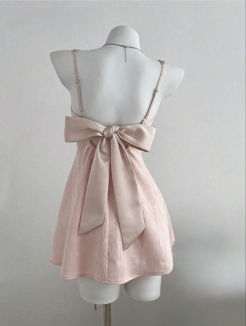 Elegant Pink Bow Dress (Category: Dresses) located in Antipolo. Submitted by nlknn_ (Listing ID 1471003700, Image 2). Description: .