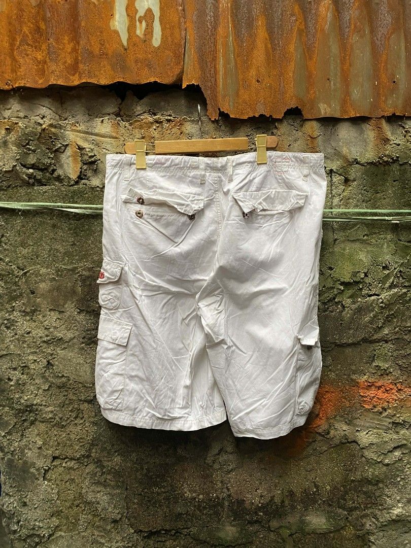 Element cargo jorts (Category: Shorts) located in Manila. Submitted by thriftnicarl.3 (Listing ID 1470962682, Image 1). Description: waist - 40 length - 25 thigh - 15 leg open - 13.4 price - 249 ship via jnt.
