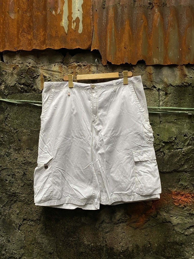 Element cargo jorts (Category: Shorts) located in Manila. Submitted by thriftnicarl.3 (Listing ID 1470962682, Image 2). Description: waist - 40 length - 25 thigh - 15 leg open - 13.4 price - 249 ship via jnt.