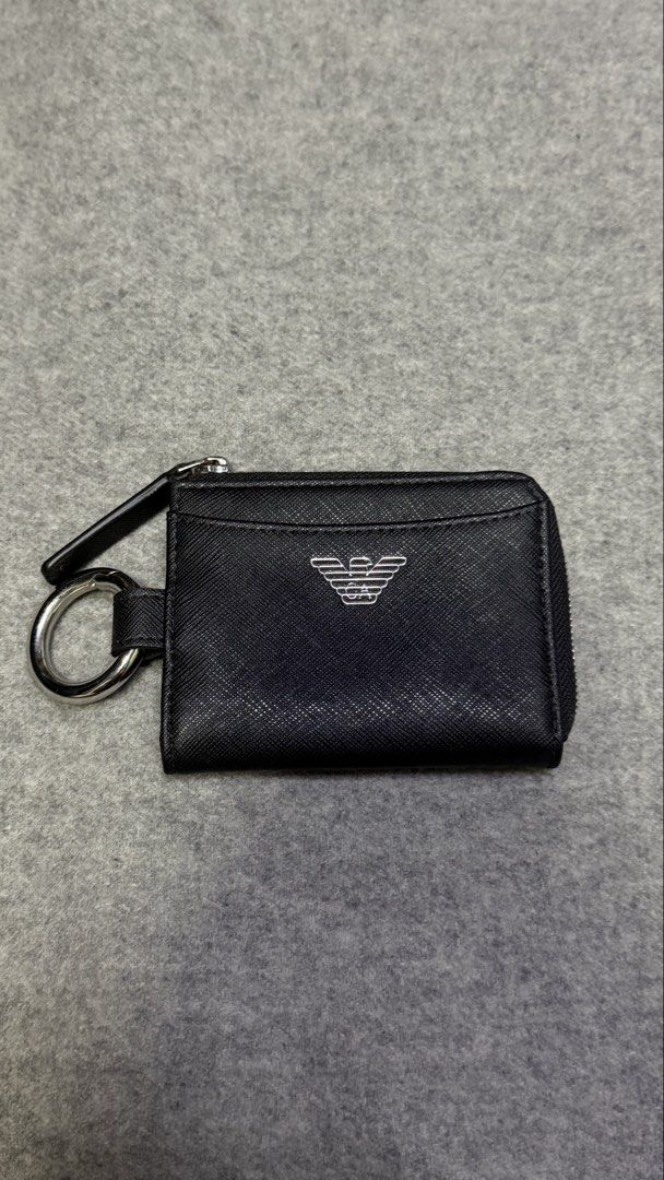 Emporio Armani Compact Wallet (Category: Wallets & Card Holders) located in Rizal. Submitted by eecezy2thrift (Listing ID 1470934100, Image 1). Description: Pogi Nito 💙 * paki check nalang po lahat ng details sa Upload Pictures * padala po ito Galing US * As Is 📌 𝗜𝗠𝗣𝗢𝗥𝗧𝗔𝗡𝗧 𝗡𝗢𝗧𝗘 ☟︎. 🚨◎ 𝗗𝗜𝗦𝗖𝗟𝗔𝗜𝗠𝗘𝗥: 𝗜 𝗵𝗲𝗿𝗲𝗯𝘆 𝗱𝗲𝗰𝗹𝗮𝗿𝗲 𝘁𝗵𝗮𝘁 𝗶 𝗱𝗼 𝗻𝗼𝘁 𝗼𝘄𝗻 𝘁𝗵𝗲 𝗿𝗶𝗴𝗵𝘁𝘀 𝗼𝗳 𝗮𝗻𝘆 𝗼𝗳 𝘁𝗵𝗲 𝗯𝗿𝗮𝗻𝗱𝘀 𝗹𝗶𝘀�