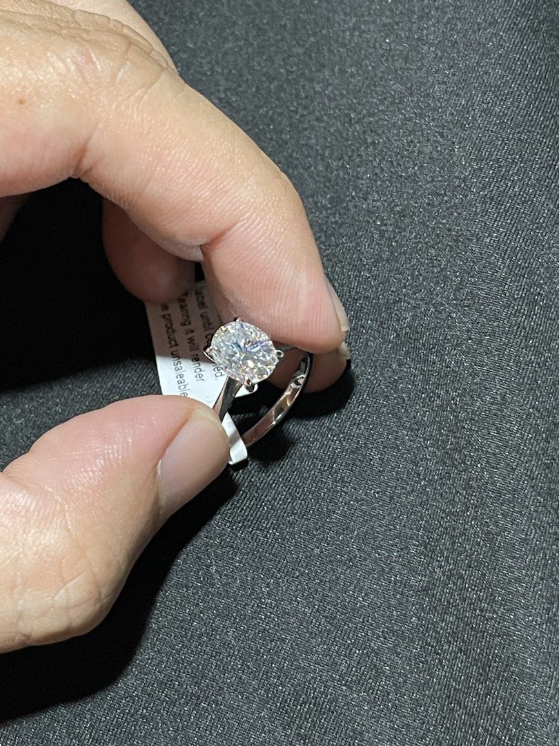 Engagement Ring Singsing Rock (Category: Rings) located in Paranaque City. Submitted by kimakki (Listing ID 1471099780, Image 2). Description: 2CT Oval Moissanite Ring, S925, Size US Brand new, never worn. Perfect as a promise ring, engagement ring, or gift. • Stone: real Moissanite, 2.0ct oval (7x9mm), D color • Metal: S925 sterling silver, 4-prong solitaire setting • Size: US 6.5 • With GRA certificate (Warranty ID included), gift box, and jewe