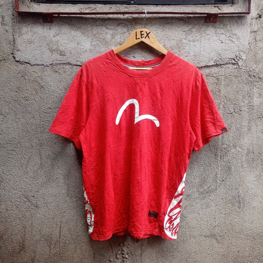 EVISU DAICOCK RED TEE (Category: Tshirts & Polo Shirts ) located in Koronadal. Submitted by thriflex.29 (Listing ID 1470946859, Image 2). Description: EVISU DAICOCK Size On Tag: Large Measurements: Width 22 Length 28 Condition: 9/10 - Excellent Colorate: 9.5/10 Issue: 1 Pinhole Mine: 499.
