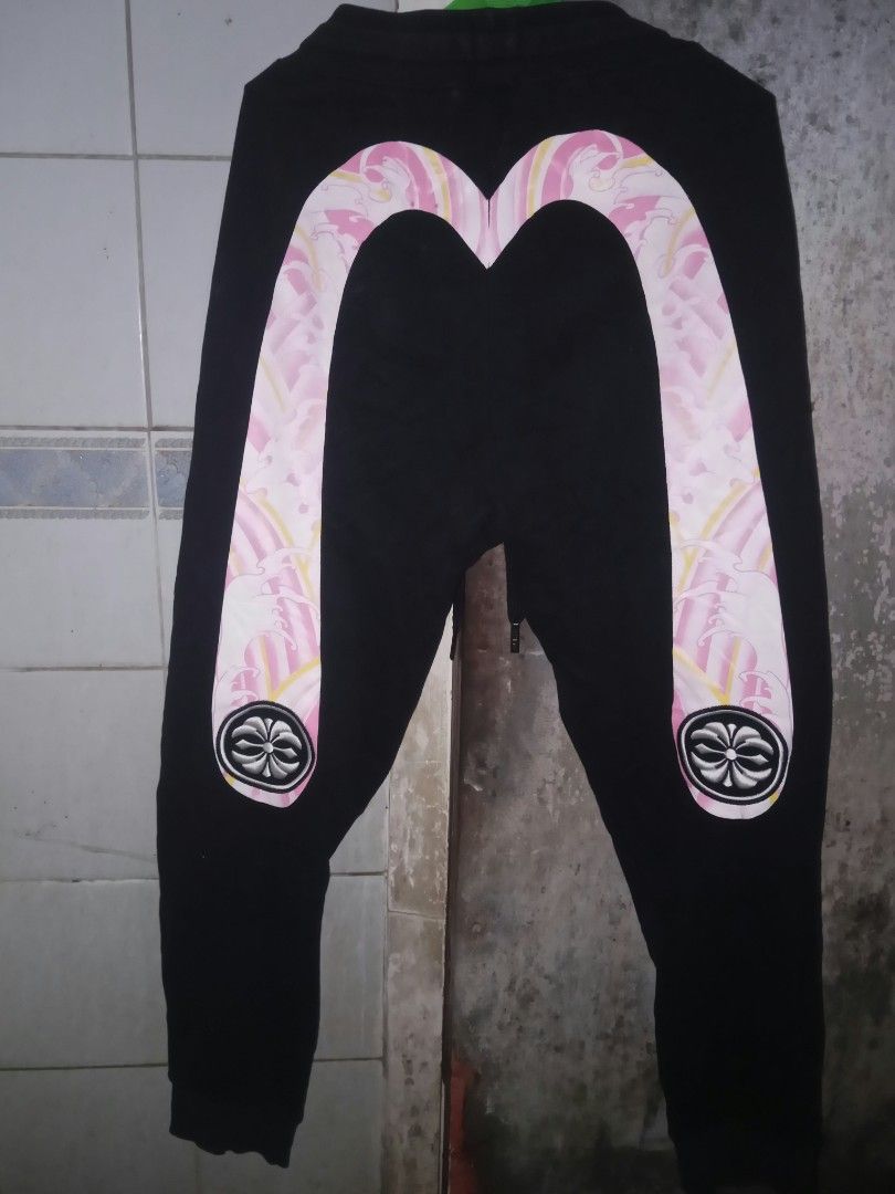 EVISU DAICOK JOGGER (Category: Joggers) located in General Santos City (Dadiangas). Submitted by myths15 (Listing ID 1470973629, Image 1). Description: .