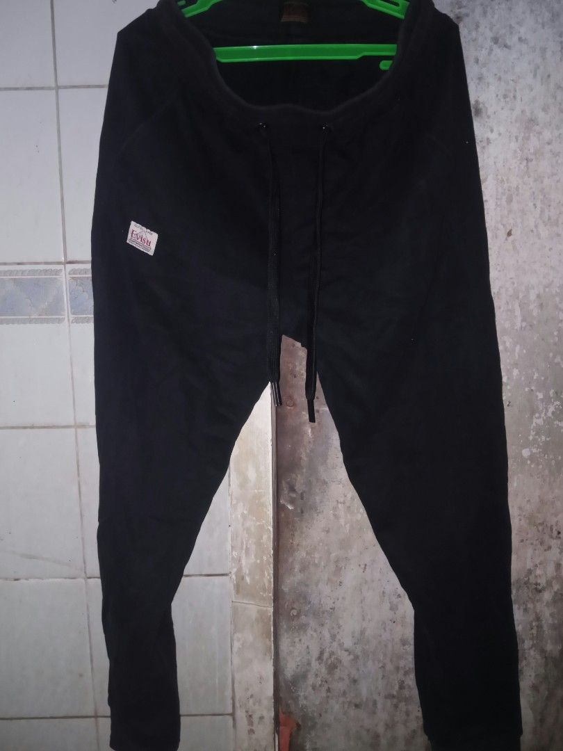 EVISU DAICOK JOGGER (Category: Joggers) located in General Santos City (Dadiangas). Submitted by myths15 (Listing ID 1470973629, Image 3). Description: .