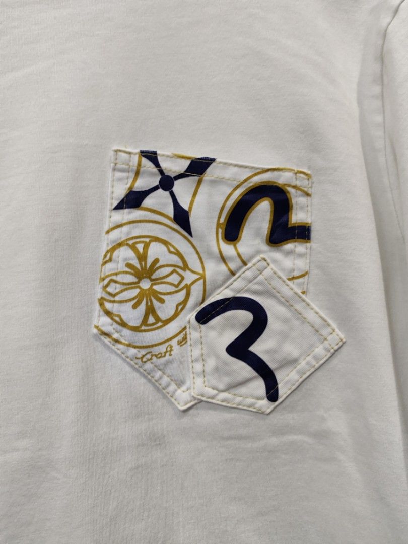 Evisu Multi-Pocket Design Shirt (Category: Tshirts & Polo Shirts ) located in Rosales. Submitted by kudoscache (Listing ID 1471078632, Image 2). Description: - Brand: Evisu - Waist: 21 | Length: 27 - Color: White - slightly nego payment: maribank / gotyme courier: J&T.