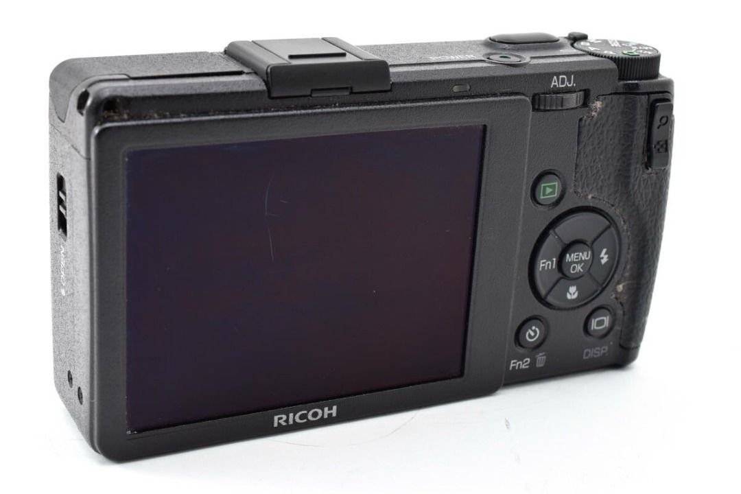 ◎Excellent Condition◎ RICOH GR DIGITAL IV Compact Digital Camera [Includes Battery] #1349 (Category: Cameras) located in Caloocan City. Submitted by letao_shopping_ph (Listing ID 1470981238, Image 2). Description: [About the product] ・What is shown in the photo is everything. There may be missing items, and there may be scratches or dirt other than those in the images. Please judge from the photo. [Appearance optical condition] ・Please check the 
