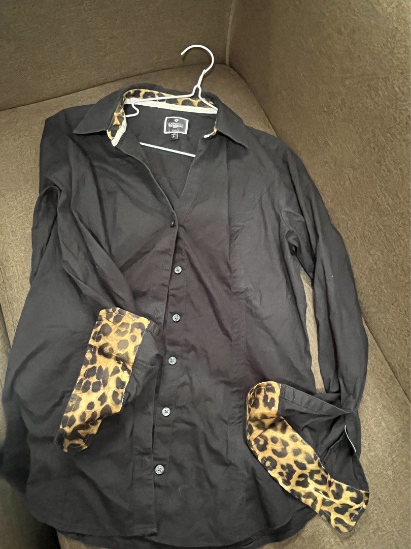 Express The Essential Shirt Black Fitted Button Down Leopard Print Cuff Blouse (Category: Longsleeves) located in Rizal. Submitted by sheshells.gem (Listing ID 1470948241, Image 1). Description: .