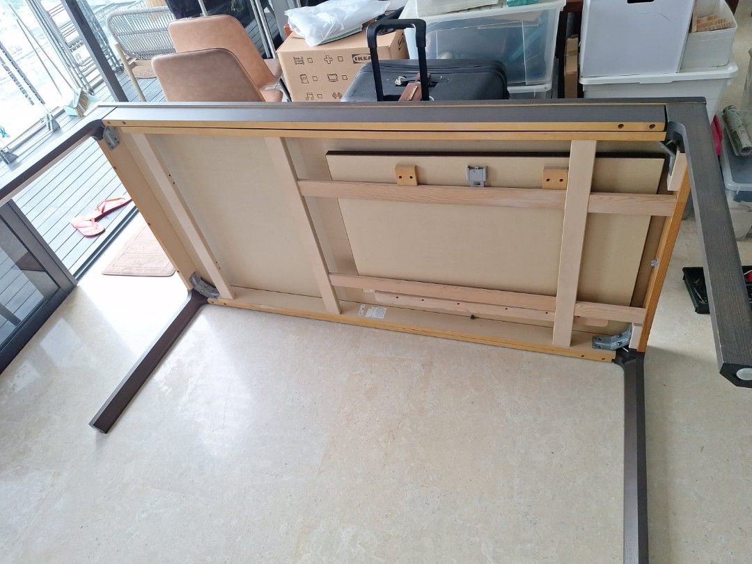 Extend table (Category: Tables & Sets) located in Singapore. Submitted by sharvvin6 (Listing ID 1470959325, Image 2). Description: .