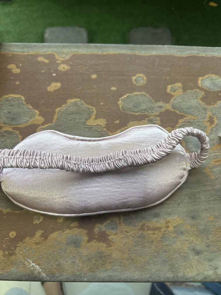 Eye mask sleeping (Category: Luxury Accessories) located in Manila. Submitted by xenasales (Listing ID 1471022553, Image 2). Description: .