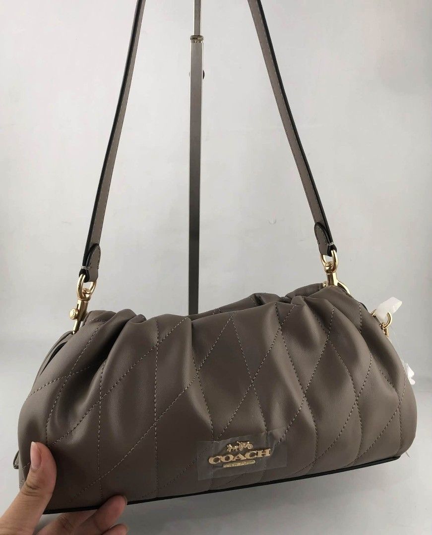 Faye Shoulder Bag with Quilting in Slate Blue (Category: Shoulder Bags) located in Manila. Submitted by msddirectfactoryoutlet (Listing ID 1471106621, Image 3). Description: US Grade 100%.