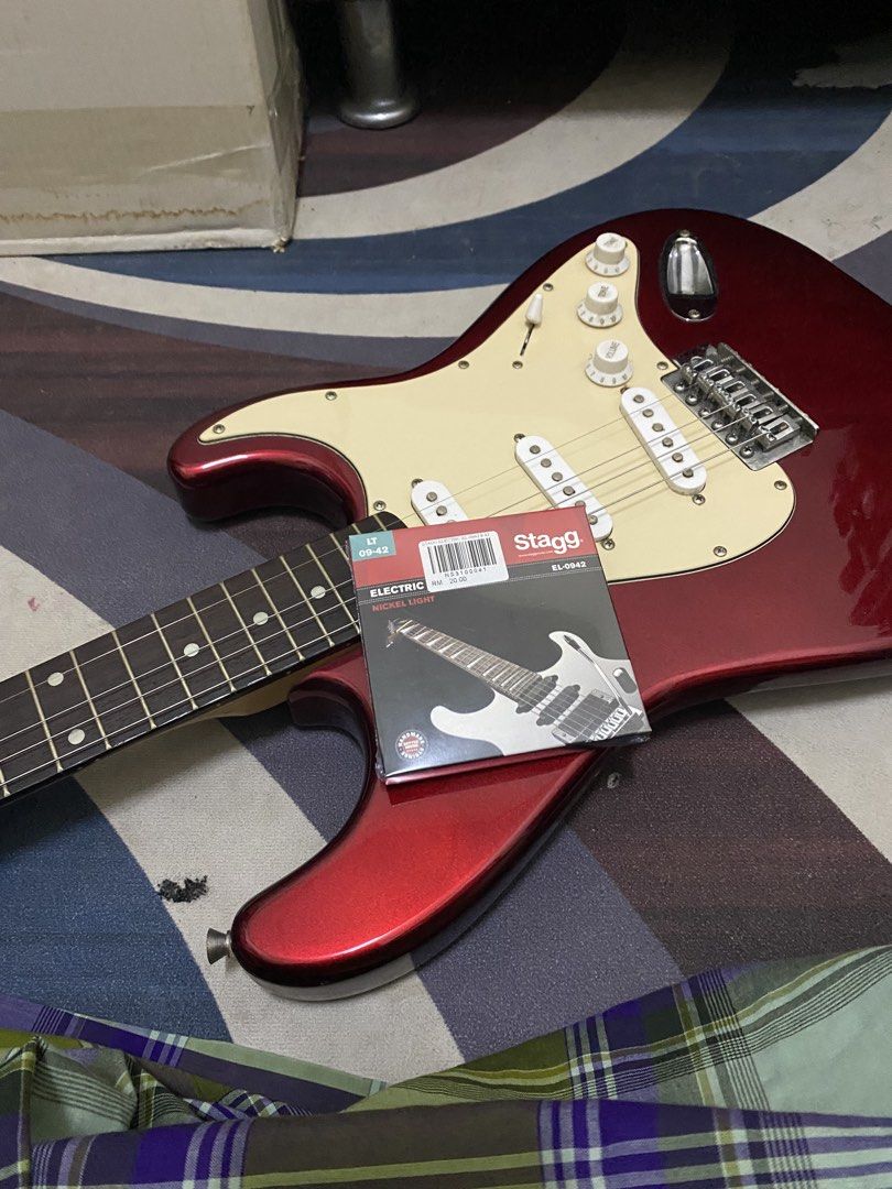 Instrument Land Fender style electric guitar, Hobbies & Lifestyle, Music & Media ...