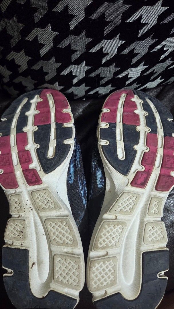 Fila Running Shoes Blue Pink Black (Category: Sneakers) located in Quezon City. Submitted by kctheexplorer05 (Listing ID 1471099606, Image 3). Description: Fila athletic sneakers with a blue and black pattern and hot pink lining. Black laces up front, white foam soles with pink and dark rubber tread underneath. Used condition with some wear on the fabric and soles. see photo for flaws WYIWYG .