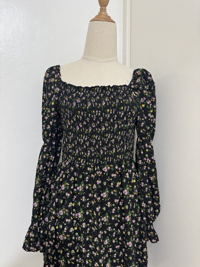 Floral Dress (Category: Dresses) located in Manila. Submitted by preloved.by.bunny (Listing ID 1471059600, Image 2). Description: .