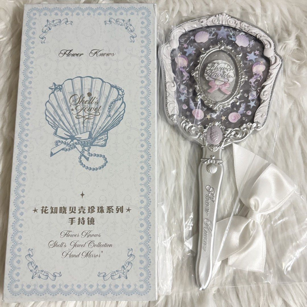 Flower Knows Makeup Gift Set (Shell's Jewel Collection) (Category: Makeup) located in Cavite. Submitted by 3yaaa018 (Listing ID 1471079000, Image 3). Description: Flower Knows Makeup Gift Set (Shell's Jewel Collection) - 6 pcs set • Flower Knows Shell's Jewel Collection Hand Mirror (Pearly White) • Flower Knows Shell's Jewel Eyeshadow Palette (02 Marine Shell) • Flower Knows Shell's Jewel Silk Satin Blush (01 Petal Pearl) • Flower Knows Knight Un