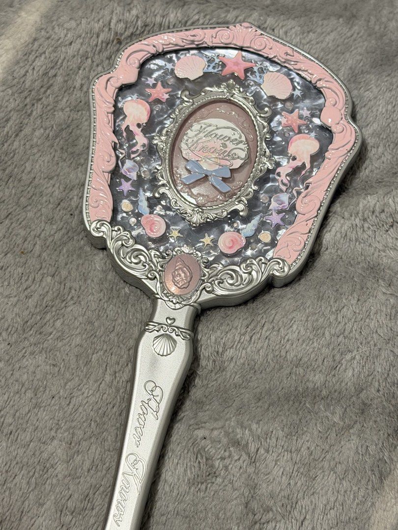 Flowerknows mirror (no box) (Category: Mirrors) located in Manila. Submitted by jllyfwsh (Listing ID 1470935996, Image 1). Description: - no box - has few scratches - can ship via lalamove or j&t.