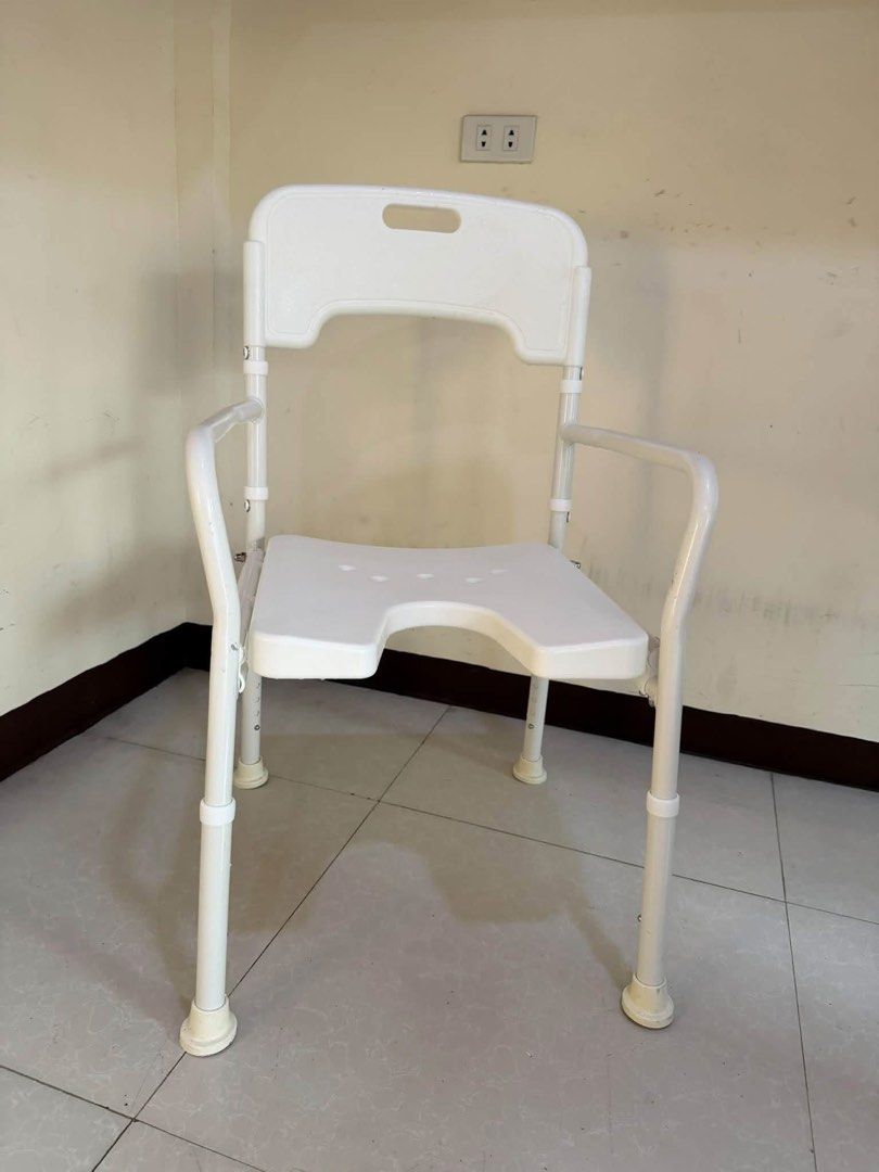 Foldable Shower Chair with Backrest and Armrests (Category: Chairs) located in Manila. Submitted by calmdolphin.87b0e4 (Listing ID 1470955573, Image 2). Description: - Waterproof shower chair with convenient built-in commode cutout - Lightweight aluminum frame folds flat for easy storage and travel - Height-adjustable legs equipped with secure rubber suction tips - Comfortable padded armrests and supportive backrest included - Rust-resistant cons