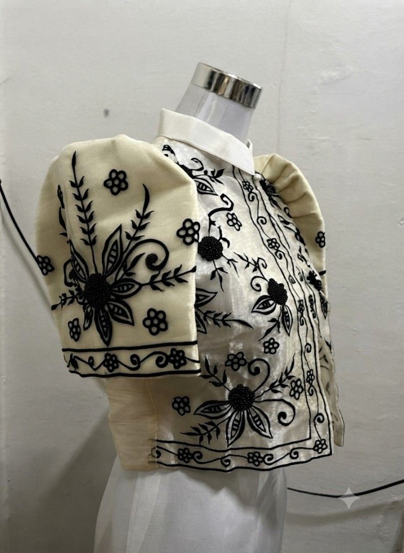 FOR RENT FILIPINIANA (Category: Traditional & Ethnic wear) located in Valenzuela. Submitted by justgorjas (Listing ID 1470935060, Image 2). Description: 250 RENT ‼️ (3-DAYS) PLEASE READ ALL. LOCATION: MALANDAY VALENZUELA CITY (Please check the sf thru lalamove before messaging me) MODERN FILIPINIANA BOLERO #6 FOR RENT! ✨ [3-DAY RENTAL RATE] Perfect for: 🎓Graduation / Pictorial 🪪Oath Taking Ceremonies 🏫School & Cultural Events 🗄️Corporate, For