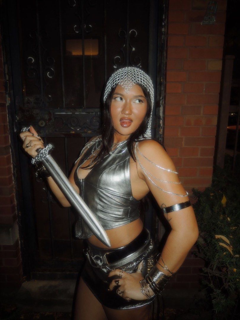 FOR RENT: Silver Knights Halloween Costume (Category: Sets or Coordinates) located in Balagtas. Submitted by siennaspi (Listing ID 1470959593, Image 1). Description: Rental Fee: ₱600 for 24 hours (extra charge for extensions) Inclusion: Silver top, shorts, bracelet bangles, shoulder accessories, headdress, and sandals Deposit: ₱300 (full refundable upon return) Requirements: Valid Id upon booking Cancellation: no refunds for cancellation.
