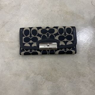 (Category: ) located in . Submitted by thriftpuff (Listing ID 1471090559, Image 1). Description: .