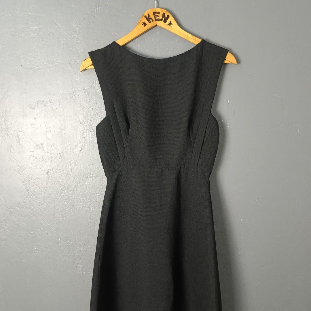 For Women - Sandro Paris - Lace Shift Dress (Category: Dresses) located in Bacolod City. Submitted by drop.ph (Listing ID 1471034591, Image 3). Description: Sandro Paris - Lace Shift Dress *Riri Zip *Size S - 16x34, fits 26 Waist *Excellent *No Flaws *Price: 1,200php *Add SF if outside Bacolod City .