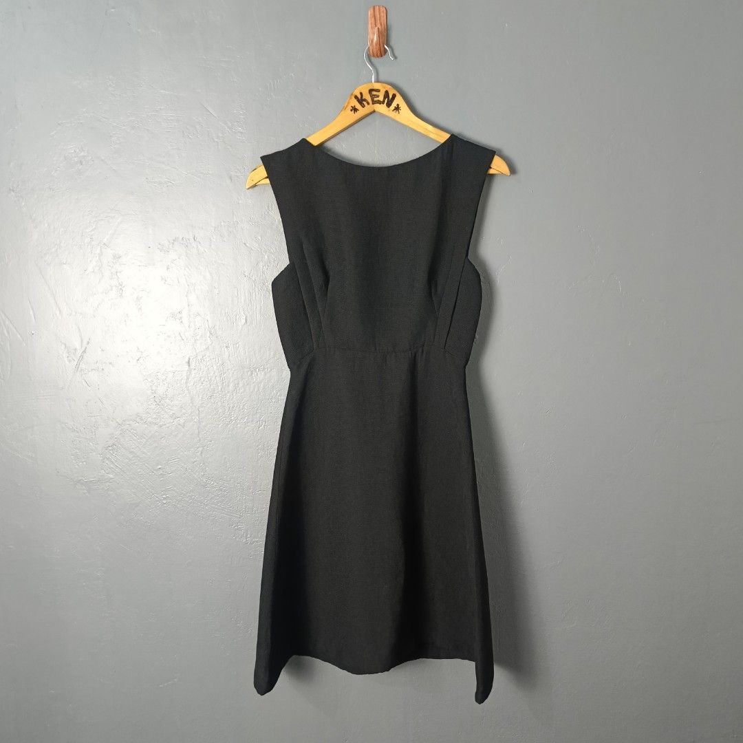 For Women - Sandro Paris - Lace Shift Dress (Category: Dresses) located in Bacolod City. Submitted by drop.ph (Listing ID 1471034591, Image 1). Description: Sandro Paris - Lace Shift Dress *Riri Zip *Size S - 16x34, fits 26 Waist *Excellent *No Flaws *Price: 1,200php *Add SF if outside Bacolod City .