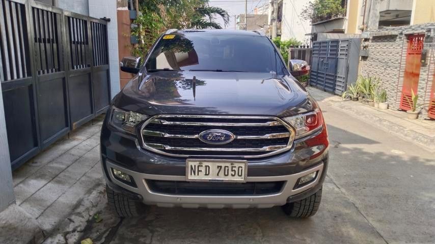 Ford Everest (Category: Lot) located in Quezon City. Submitted by donjonchua07 (Listing ID 1464970715, Image 1). Description: 🩶 Meteor Gray (4x2) ​💰 PRICE: ₱800,000 ​✨ MILEAGE: 24,200+ KM ONLY ⚙️ Automatic Transmission ⛽ Diesel ✨ Fresh & Premium SUV • Well-Maintained ​FEATURES: • Power Tailgate (Power Liftgate) • Power Folding 3rd Row Seats • Brand New Michelin Tires • Premium Leather Interior • Power Adjustable Driver & Front Passenger Seats •