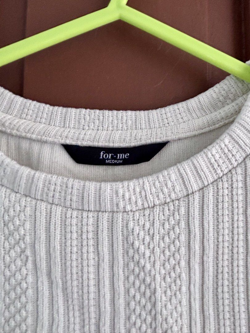 For-me short sleeve top (Category: Blouses) located in Nagcarlan. Submitted by jemcollex (Listing ID 1470991935, Image 3). Description: - color may vary due to lighting - Brand: for-me - medium on tag (fit to small) - orig price ₱800 - Color: dirty white - Design: Short sleeves, crew neck, vertical ribbed texture.