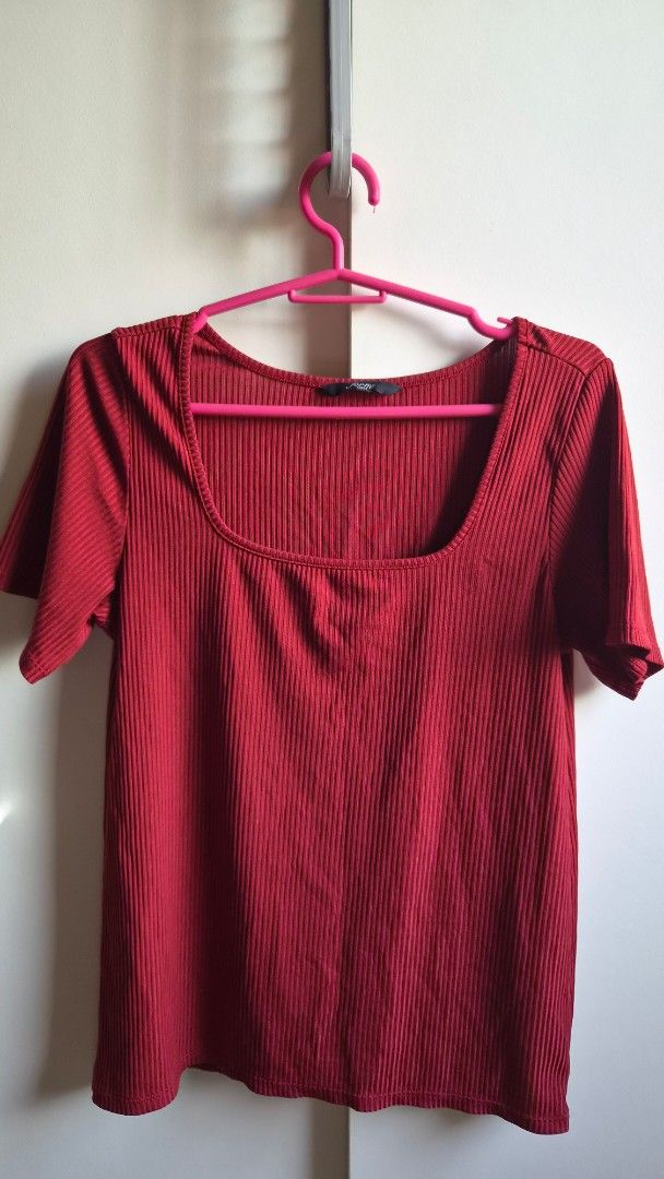 Forme Red Ribbed Square Neck Top Size Large (Category: Sleeveless) located in Manila. Submitted by drc.tpwk77 (Listing ID 1470974736, Image 1). Description: - Brand: Forme - Color: Red - Size: Large (tag attached) - Material: Stretchy ribbed fabric - Design: Short sleeve with a trendy square neckline - Condition: Brand new.
