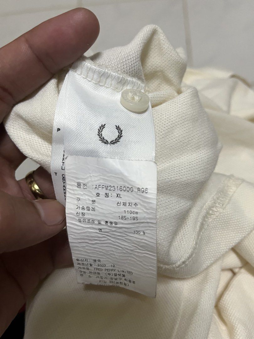 fred perry polo shirt (Category: Luxury Apparel) located in Muntinlupa City. Submitted by buymothriftko (Listing ID 1471065555, Image 3). Description: fredperry poloshirt size:xl width:22 length:26 in xcellent condition.