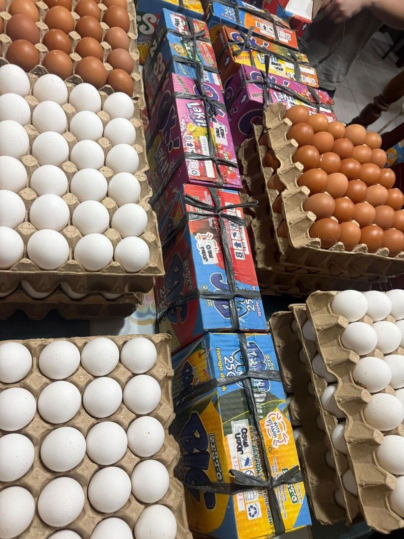Fresh Brown and White Eggs in Cartons (Category: Fresh Produce) located in Manila. Submitted by coudray (Listing ID 1471011003, Image 3). Description: - Farm-fresh eggs available (Brown & White varieties) - Packed securely in standard cardboard egg trays - Also offering quail eggs and boxed juices - Perfect for baking, breakfast prep, and daily cooking - Pick up your fresh batch today!.