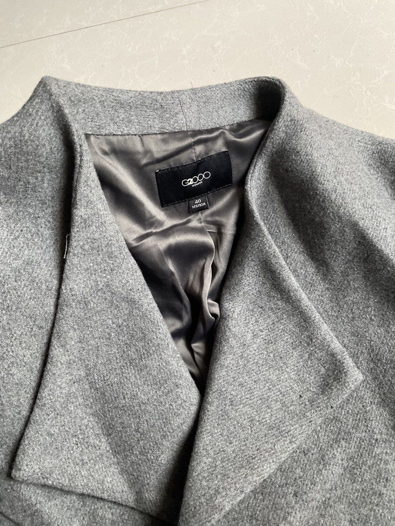 G2000 Women's Wool-Blend Structured Jacket / Short Coat (Category: Coats, Jackets and Outerwear) located in Cabanatuan. Submitted by dindin_7 (Listing ID 1471067612, Image 3). Description: G2000 Women’s Wool-Blend Structured Jacket / Short Coat Brand: G2000 Woman Size: 40 (175/92A) Color: Gray / Melange Gray Condition: Excellent / Pre-loved (Clean, smooth fabric, ready to wear) Description: Isang elegante at pormal na short coat o jacket mula sa 
