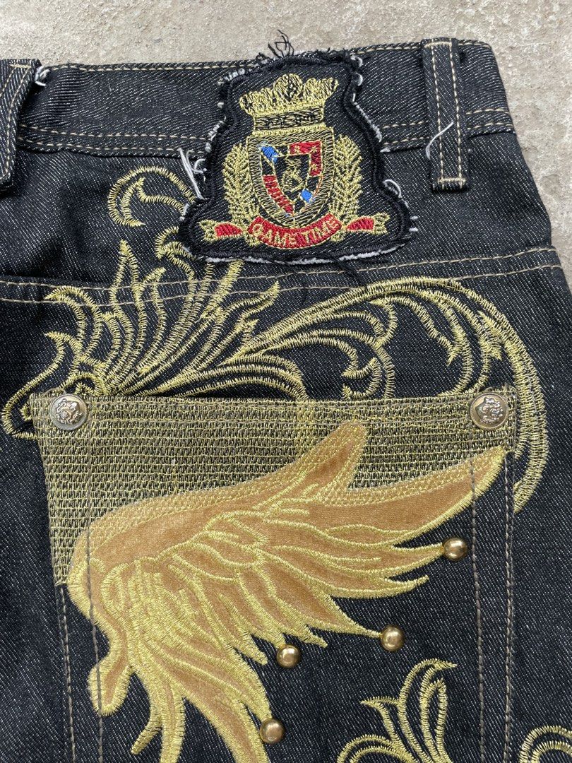 Game time wing short 💛 🪽 (Category: Shorts) located in Roxas City. Submitted by patch_archive (Listing ID 1471072420, Image 3). Description: Game time wing short 💛 🪽 📏 ACTUAL DIMENSION USING INCHES 👖 WAIST : 32 👖 LENGTH :26 👖 HEM : 11 👖 FLAWS : NONE 🏷️ PRICE : 2.5K PHP + SF * MESSAGE ME IF YOU HAVE ANY OTHER QUESTION ABOUT SIZING . 🚚 Local shipping fee ( 70-85 Php) ✈️ International Shipping fee cost “DM” 💳 Mode of payment ( Gcash, Pay