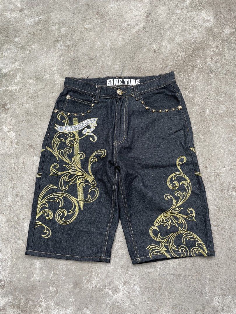 Game time wing short 💛 🪽 (Category: Shorts) located in Roxas City. Submitted by patch_archive (Listing ID 1471072420, Image 2). Description: Game time wing short 💛 🪽 📏 ACTUAL DIMENSION USING INCHES 👖 WAIST : 32 👖 LENGTH :26 👖 HEM : 11 👖 FLAWS : NONE 🏷️ PRICE : 2.5K PHP + SF * MESSAGE ME IF YOU HAVE ANY OTHER QUESTION ABOUT SIZING . 🚚 Local shipping fee ( 70-85 Php) ✈️ International Shipping fee cost “DM” 💳 Mode of payment ( Gcash, Pay