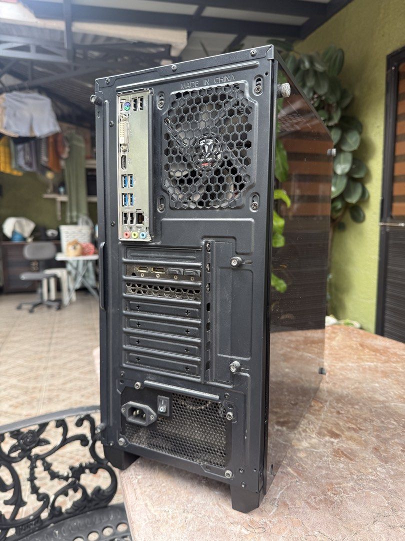 Gaming PC (Category: Desktops) located in Quezon City. Submitted by hans.vdln (Listing ID 1470950648, Image 3). Description: GIGABYTE B450M DS3H AMD RYZEN 5 3400G GIGABYTE AMD RX 5500XT 4GB HYPERX 8X2 DDR4 RAM DEEPCOOL 500W PSU KINGSTON SATA SSD 240GB SEAGATE 1TB HDD WINDOWS 11.