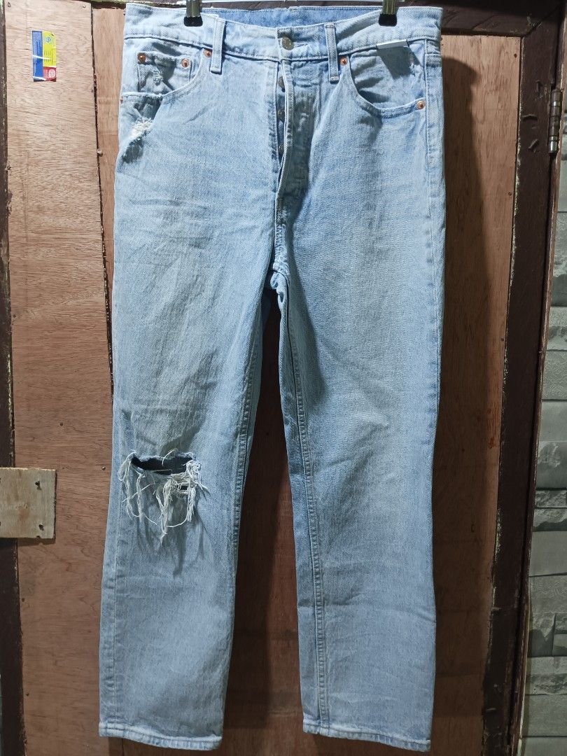 GAP Cheeky Straight High Rise Jeans (Category: Jeans) located in Pastrana. Submitted by thevintageclub (Listing ID 1470935761, Image 3). Description: (See attached pics for details) Disclaimer: Pls manage your expectations.US bale.Need wash.