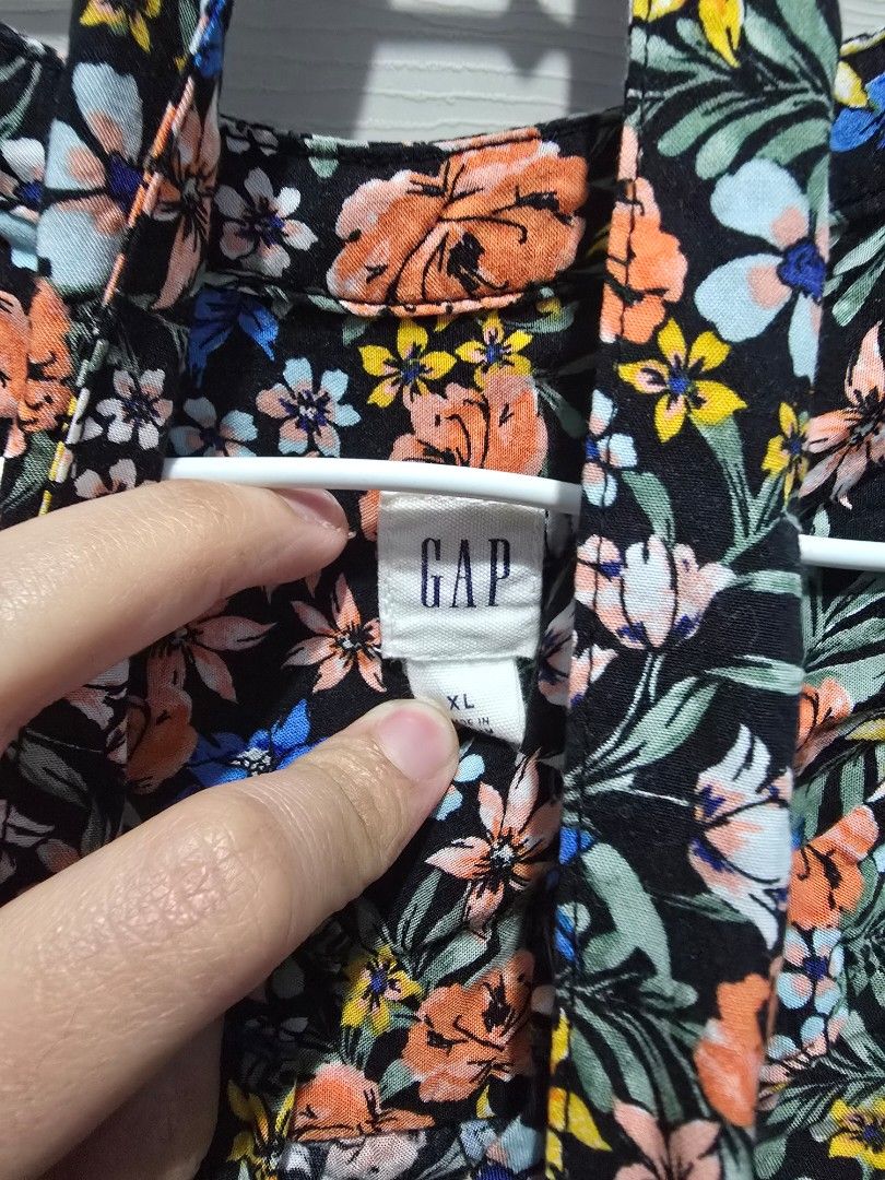 Gap Floral Dress (Category: Dresses) located in Quezon City. Submitted by dinesaur (Listing ID 1471093336, Image 2). Description: .