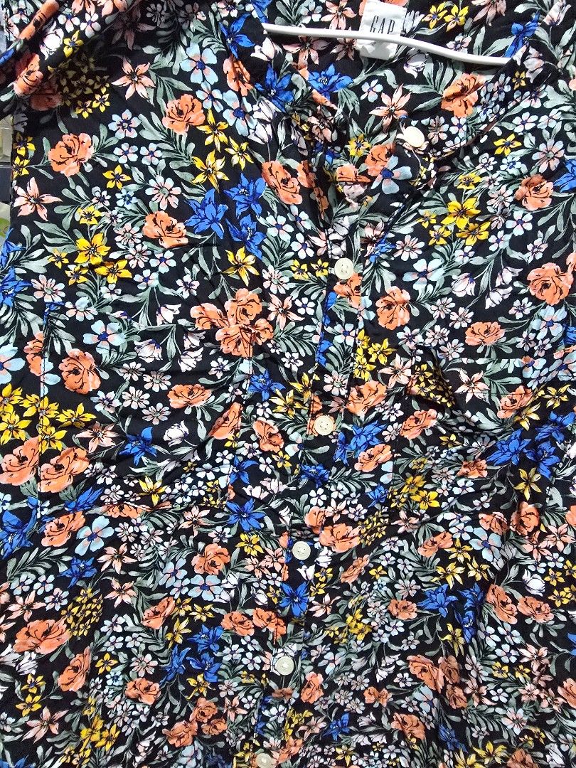 Gap Floral Dress (Category: Dresses) located in Quezon City. Submitted by dinesaur (Listing ID 1471093336, Image 3). Description: .