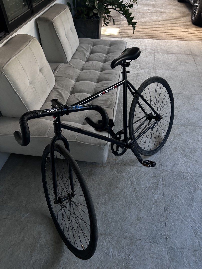 garuda fixie bike (Category: Bicycles) located in Manila. Submitted by perking (Listing ID 1471055250, Image 3). Description: Price negotiable meet up place: maginhawa only original price of the bike was 8k.