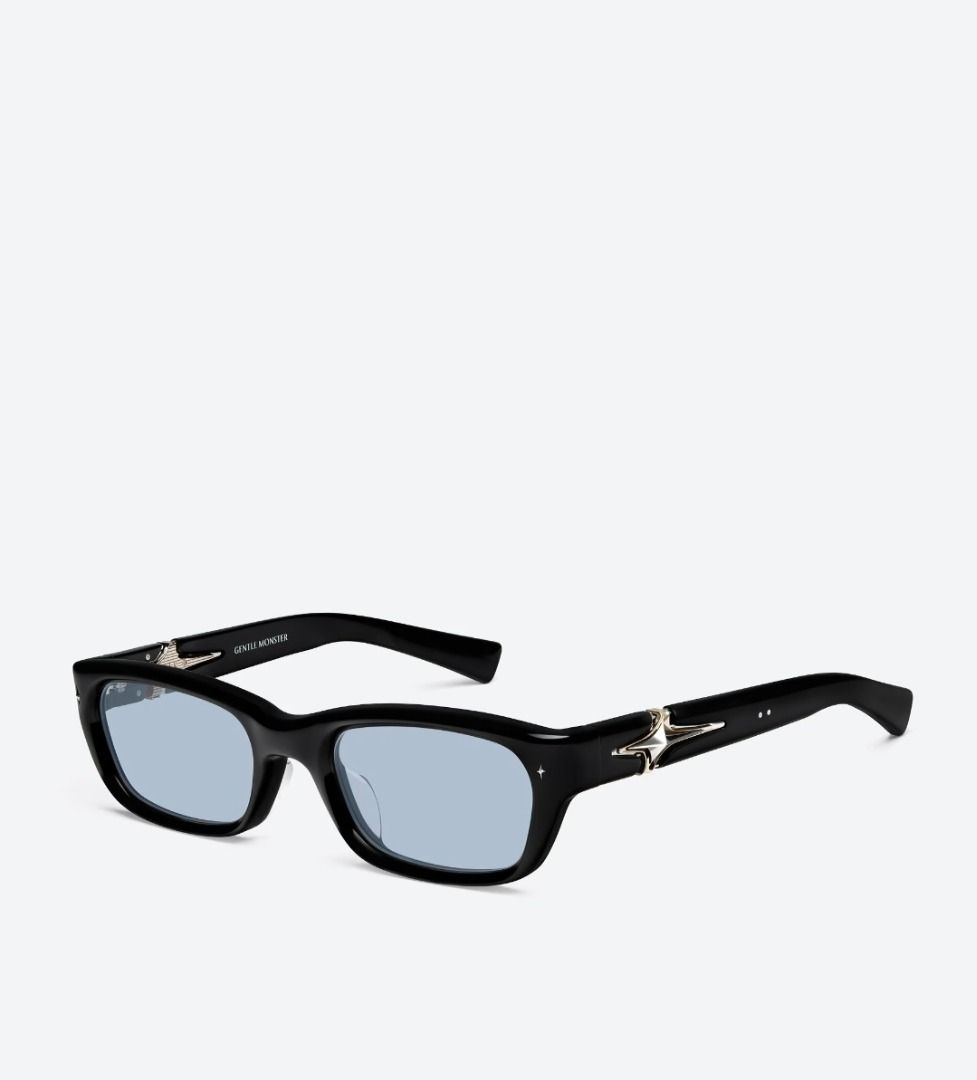 Gentle Monster Kant 01 Blue Sunglasses (Category: Sunglasses & Eyewear) located in Taguig. Submitted by vhienparfumerie (Listing ID 1471029204, Image 1). Description: Gentle Monster Kant 01 Blue Kant 01 Brown Brand new. Complete with box and pouch. Location: BGC, Taguig .