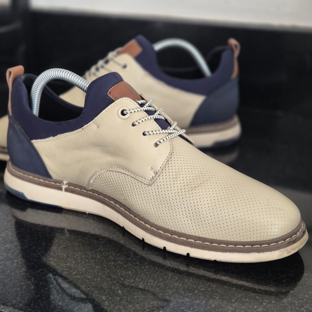 GIBI WAX114 Perforated Slip-on Leather (Category: Casual Shoes) located in Manila. Submitted by _mlb94 (Listing ID 1470983924, Image 3). Description: GIBI WAX114 Perforated slip-on leather - Minimalist leather garterized laced-up - 4-holes - Perforated nappa leather - With Lycra combination for extra comfort - Genuine leather RFS: Decluttering, still in perfect condition. Used twice only in wedding events. Price still negotiable.