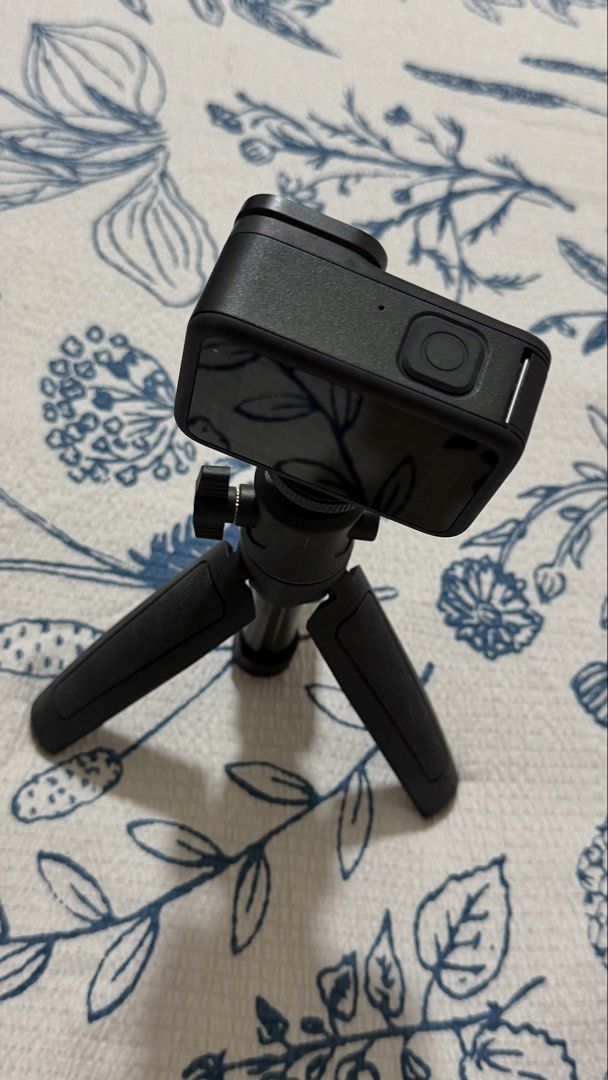 Go pro hero 13 (Category: Cameras) located in Taguig. Submitted by meandmymatchaagainsttheworld (Listing ID 1471101558, Image 2). Description: Go pro hero 13.