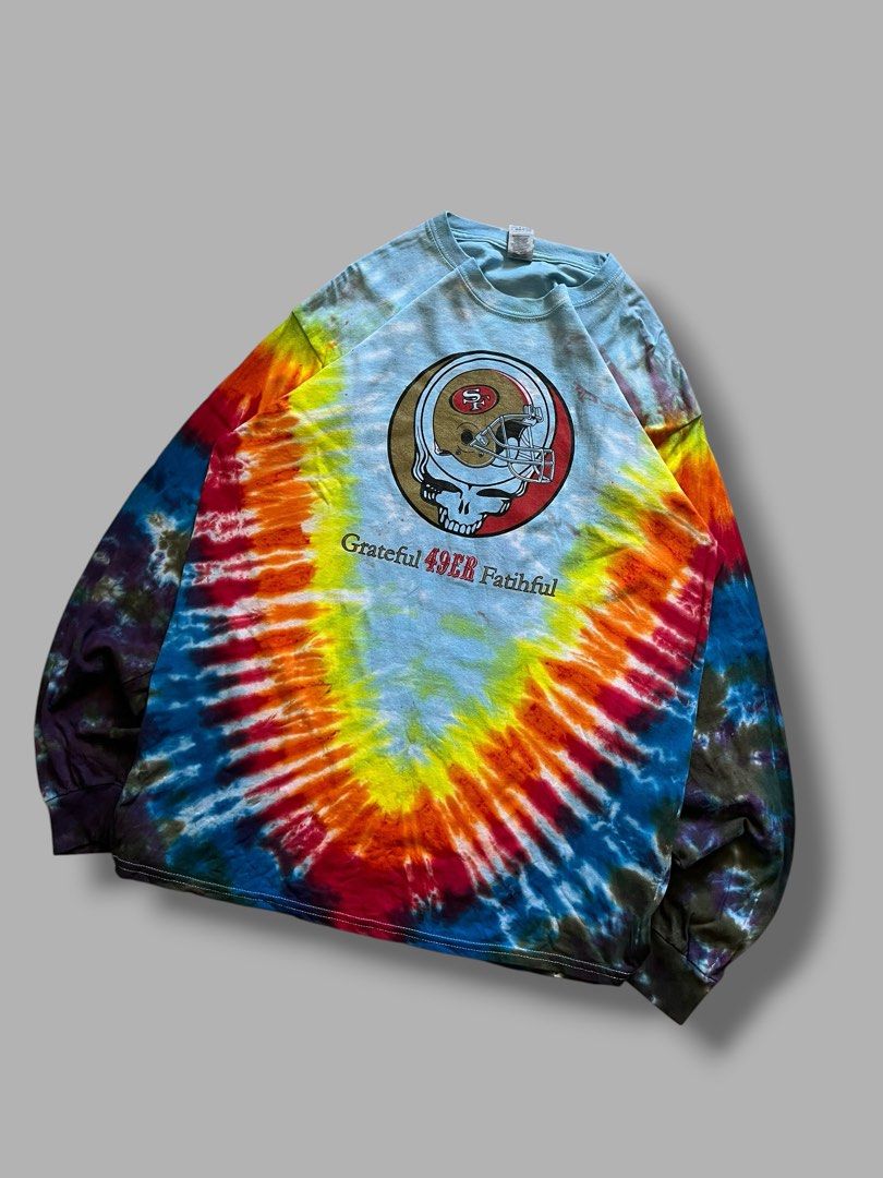 Grateful Dead x San Francisco 49ers (Category: Coats, Jackets and Outerwear) located in Cebu City. Submitted by dip.thrift (Listing ID 1471052714, Image 2). Description: Grateful Dead x San Francisco 49ers ▫️Gildan Tag ▫️Large (21.5x29) ▫️Issue: None ▫️Color Rate: 10/10 ▫️Condition: 10/10.